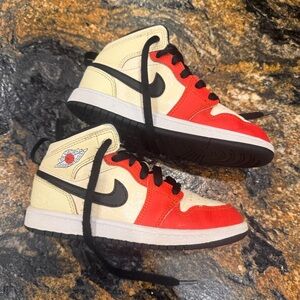 Jordan Kids Air Jordan 1 Mid SS Dunk
Contest '88 size 13